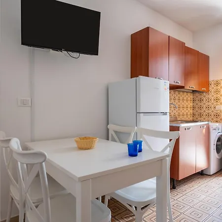 Appartement Guesthost - Cozy Flat In The Heart Of Letojanni